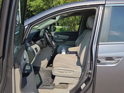Used 2016 Honda Odyssey EX image 11