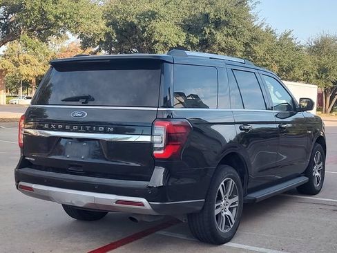 Used 2024 Ford Expedition Limited RWD image 3