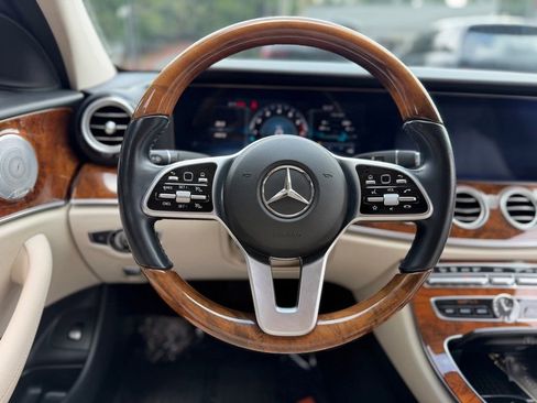 Used 2020 Mercedes-Benz E 450 4MATIC Sedan w/ Parking Assistance Package image 44