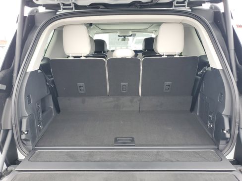 New 2026 Lincoln Navigator Reserve w/ Jet Appearance Package image 32