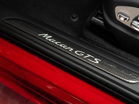 New 2026 Porsche Macan GTS image 25