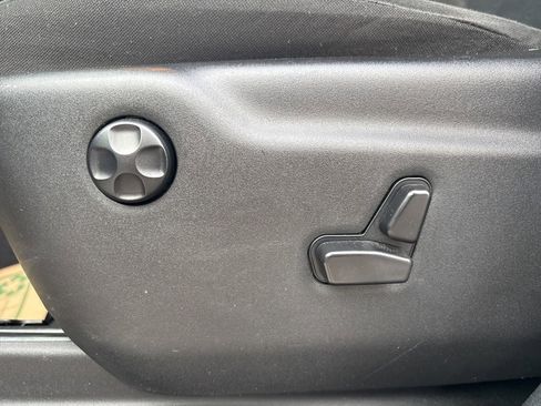 Used 2024 Dodge Durango GT image 19