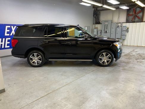 Used 2023 Ford Expedition XLT RWD image 8