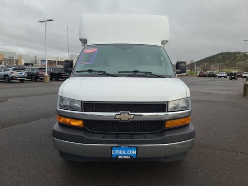 Used 2019 Chevrolet Express 3500 w/ Power Convenience Package image 14