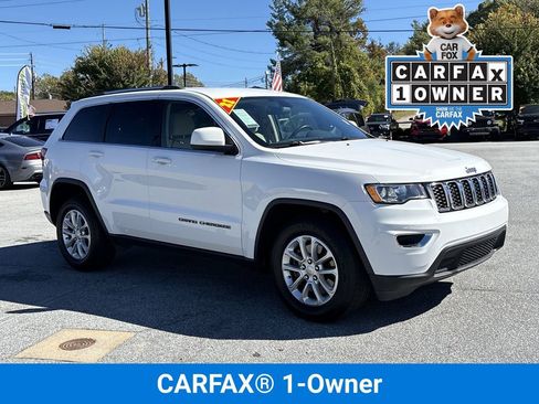 Used 2021 Jeep Grand Cherokee Laredo image 2