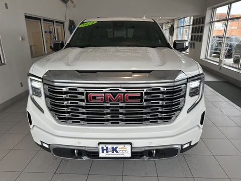 Used 2024 GMC Sierra 1500 Denali w/ Technology Package image 2