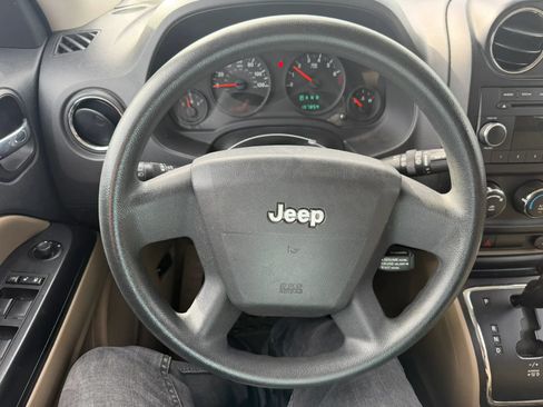 Used 2010 Jeep Patriot Sport AWD/4WD image 12