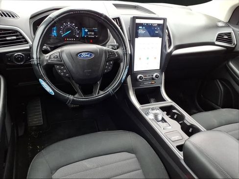 Used 2023 Ford Edge SE image 12