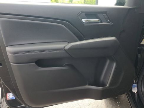 New 2025 GMC Canyon Elevation w/ Convenience Package image 12