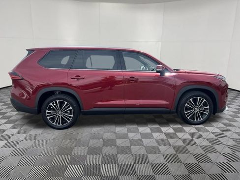 Used 2025 Toyota Grand Highlander AWD Hybrid image 9