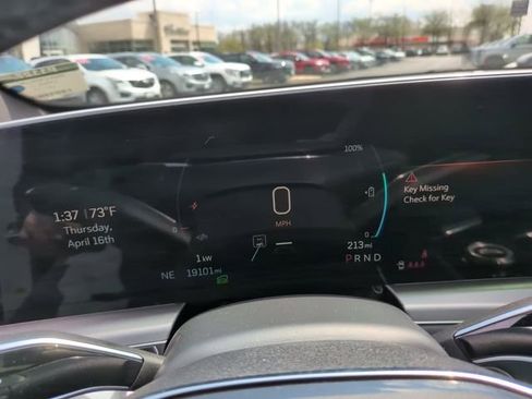 Used 2024 Cadillac Lyriq Sport image 21