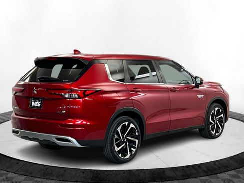 Used 2023 Mitsubishi Outlander SE image 5