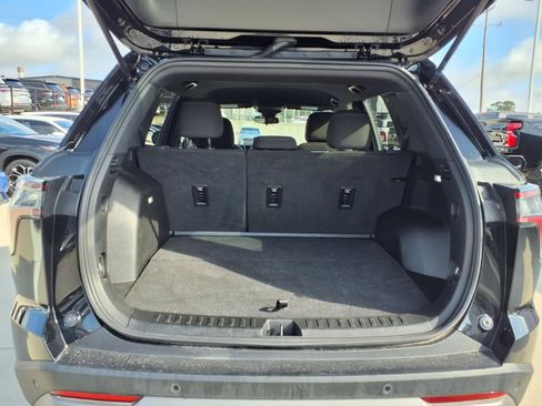 Used 2025 Chevrolet Equinox LT FWD image 8