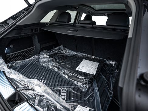New 2025 Audi Q5 Premium Plus image 18