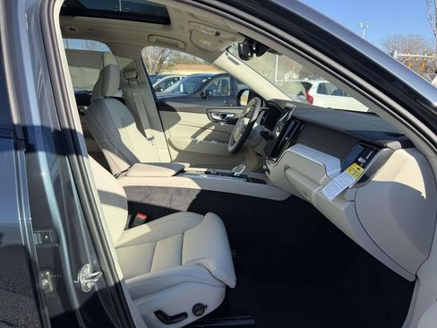 New 2026 Volvo XC60 B5 Ultra w/ Protection Package Premier image 11