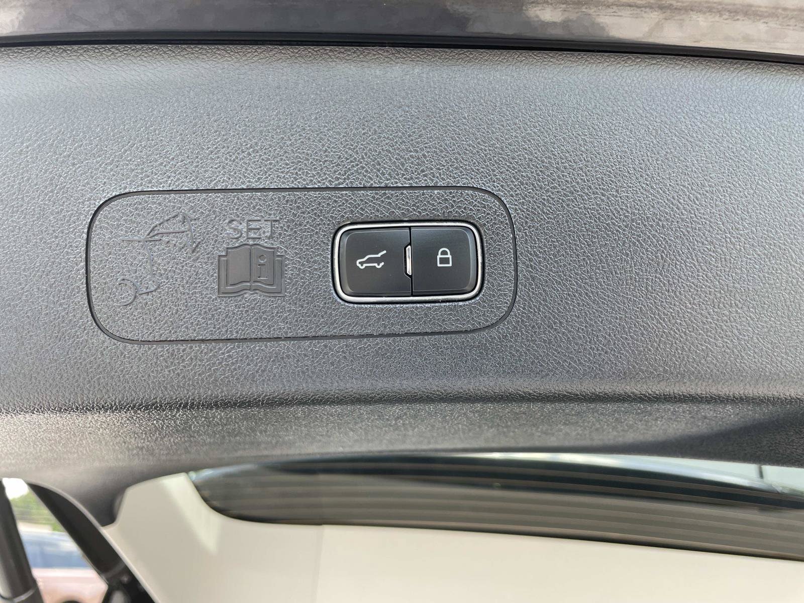 Certified 2026 Lincoln Aviator AWD image 18