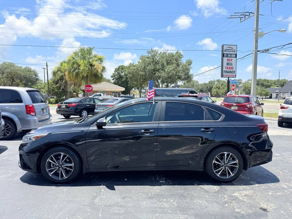 Used 2022 Kia Forte LXS FWD image 3
