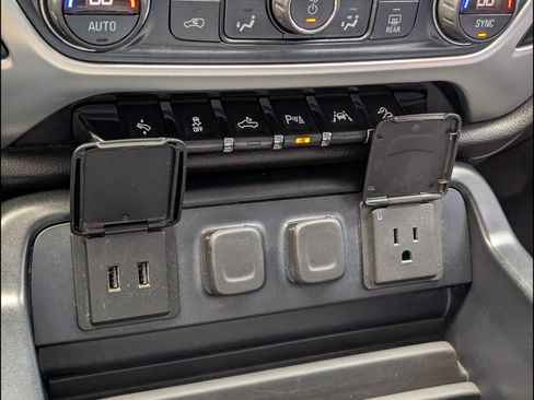 Used 2018 GMC Sierra 1500 SLT AWD/4WD image 16