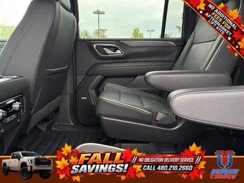 Used 2024 GMC Yukon XL SLT w/ SLT Luxury Package AWD/4WD image 20