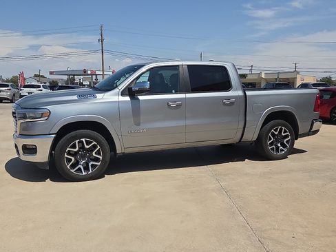 Used 2025 RAM 1500 Laramie AWD/4WD image 4