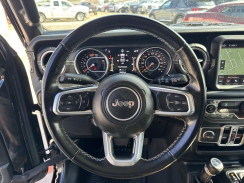 Used 2020 Jeep Wrangler Unlimited Sahara image 21