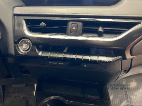 Used 2021 Lexus UX 200 w/ Accessory Package (Z1) image 20