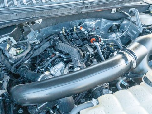 Used 2024 Ford Expedition Limited image 33