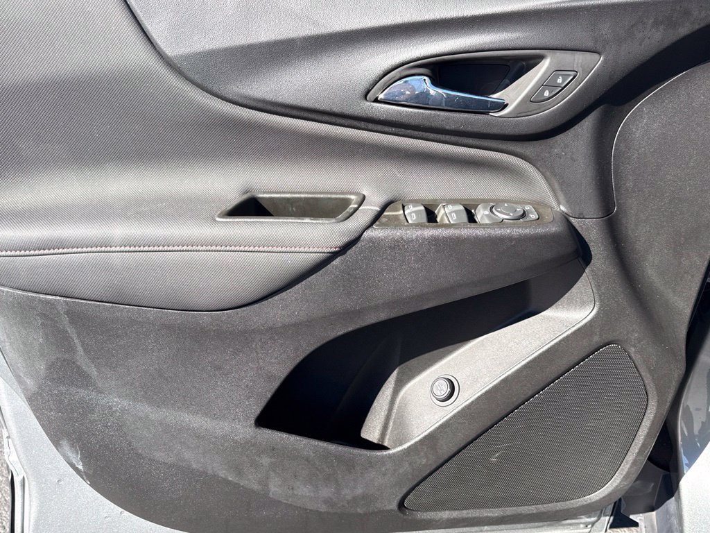 Used 2023 Chevrolet Equinox RS FWD image 18