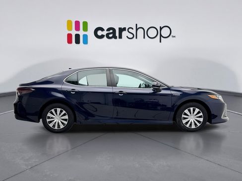 Used 2021 Toyota Camry LE image 6