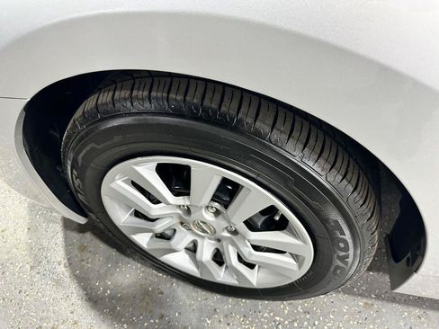 Used 2013 Nissan Altima 2.5 S FWD image 38