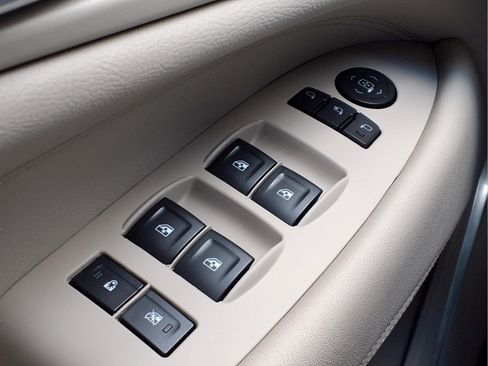 Used 2019 Cadillac Escalade ESV Premium Luxury image 25