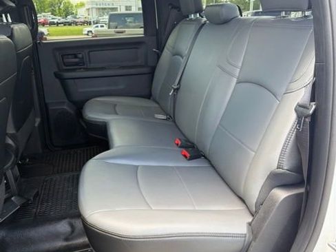 Used 2024 RAM 3500 Tradesman w/ Chrome Appearance Group AWD/4WD image 15