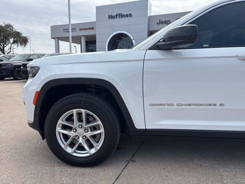 Used 2024 Jeep Grand Cherokee L Laredo image 9