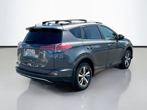 Used 2017 Toyota RAV4 XLE w/ Plus Extra Value Package FWD image 5