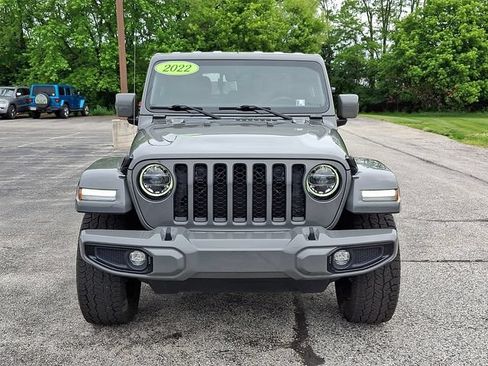 Used 2022 Jeep Gladiator Overland AWD/4WD image 2