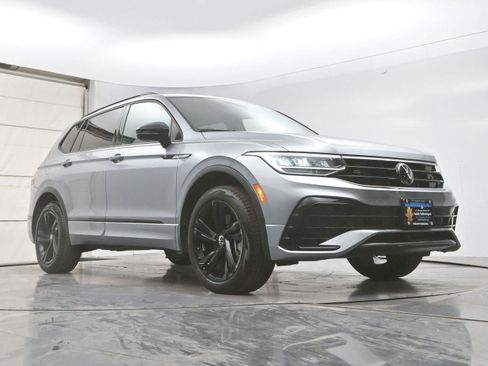 Used 2024 Volkswagen Tiguan SE R-Line AWD/4WD image 29