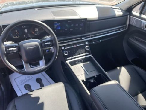 Used 2025 Hyundai Santa Fe SEL FWD image 16