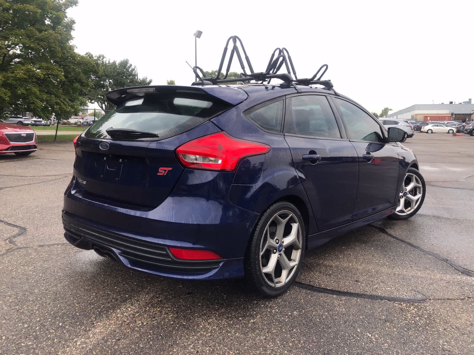 Used 2017 Ford Focus ST w/ Equipment Group 402A FWD image 3
