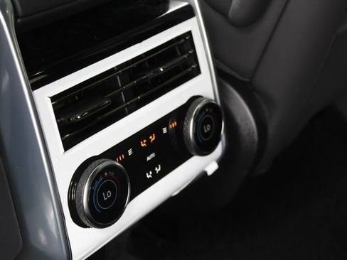 New 2025 Land Rover Range Rover SE image 21