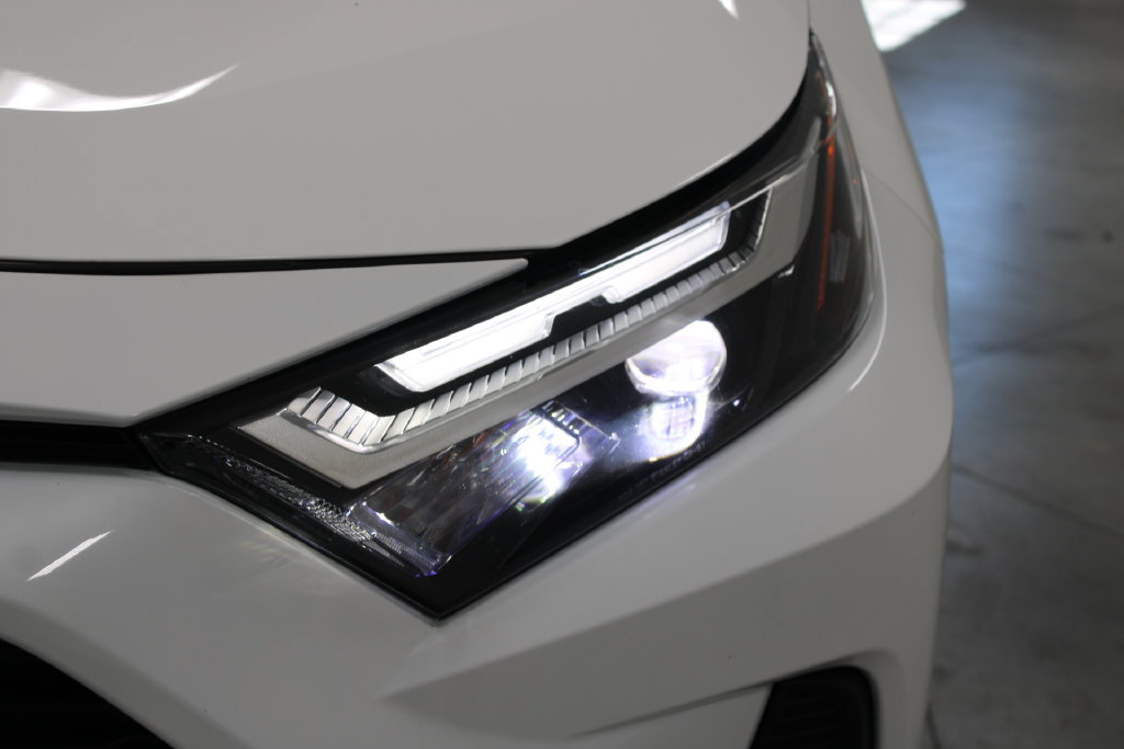Used 2025 Toyota RAV4 XLE AWD/4WD image 12