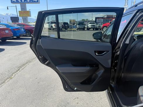Used 2024 Subaru Crosstrek 2.5i Limited w/ Crosstrek Mirror Package AWD/4WD image 23
