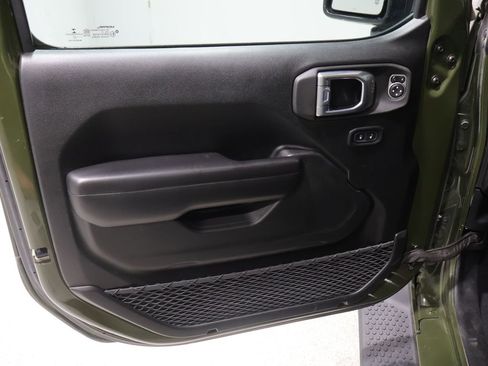 Used 2021 Jeep Wrangler Unlimited Sport AWD/4WD image 13