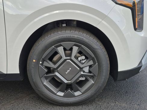 New 2026 Kia Carnival EX FWD image 17