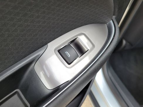 Used 2016 Chevrolet Malibu LT FWD image 14