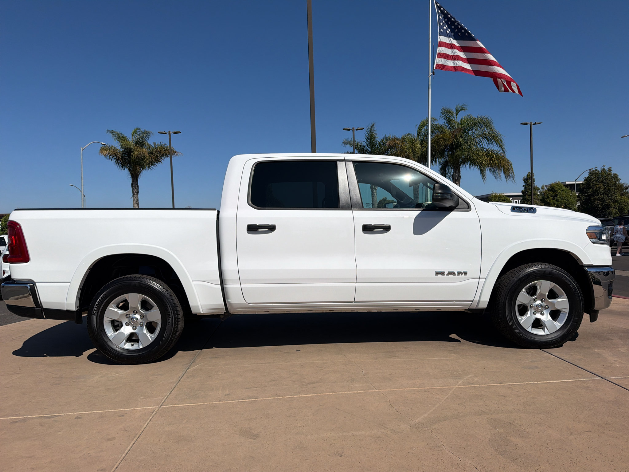 Used 2025 RAM 1500 Big Horn AWD/4WD image 4