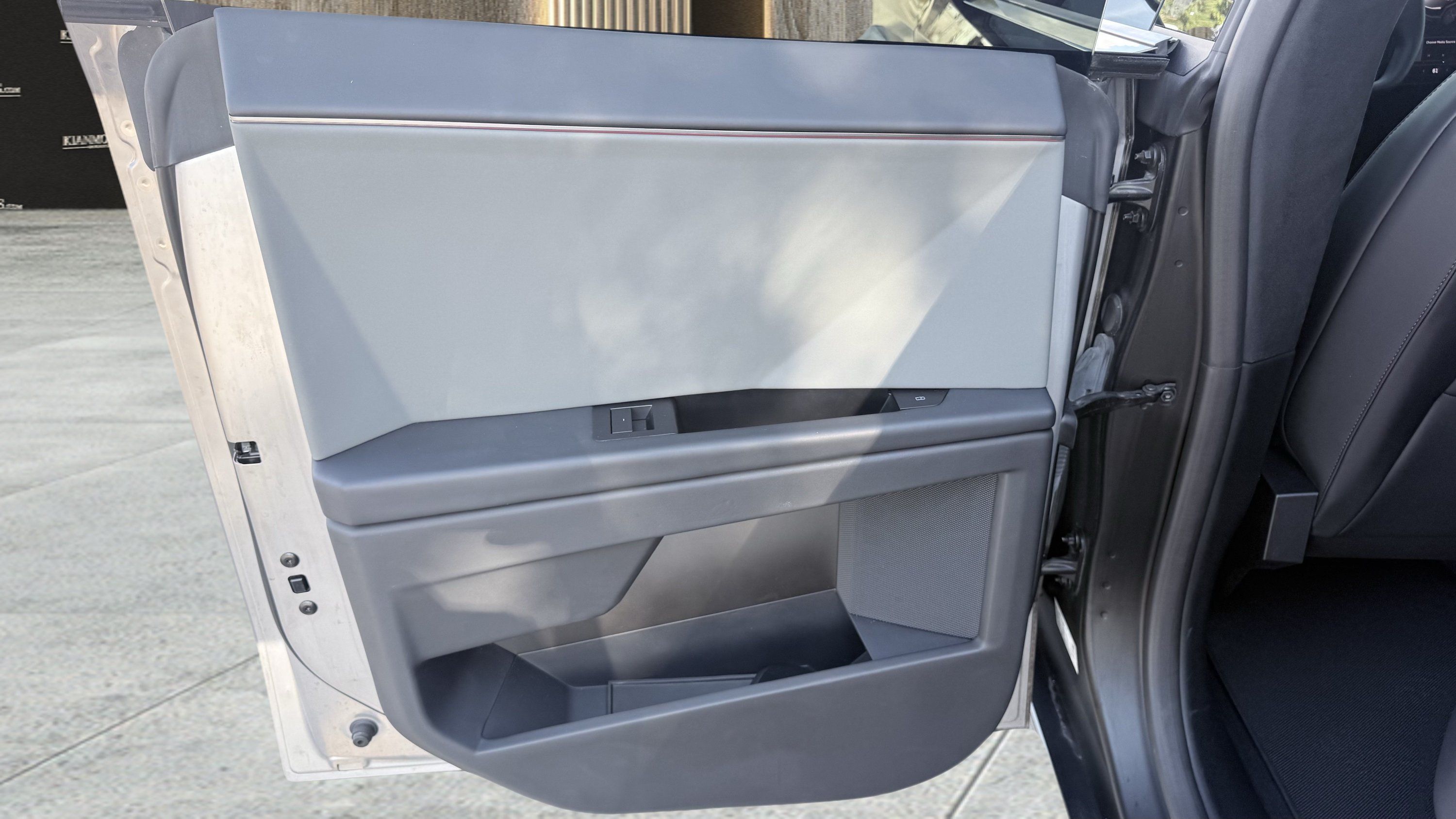 Used 2024 Tesla Cybertruck AWD Crew Cab image 26