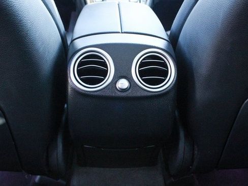 Used 2022 Mercedes-Benz GLC 300 4MATIC image 37