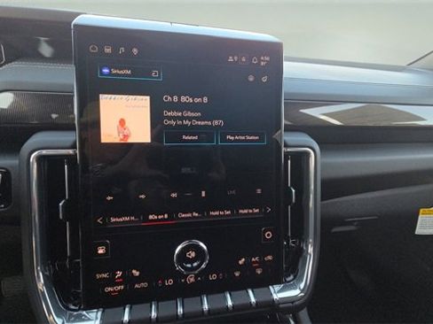 Used 2025 GMC Yukon Elevation w/ LPO, Floor Liner Package image 24