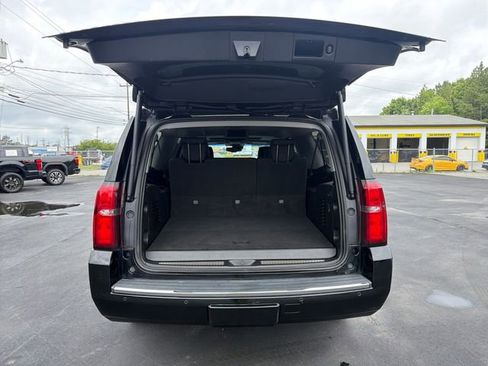 Used 2020 Chevrolet Suburban Premier AWD/4WD image 15