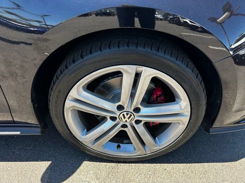 Used 2017 Volkswagen Jetta GLI FWD image 11